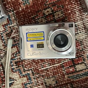 Sony Cyber-shot 12.1MP Silver Camera